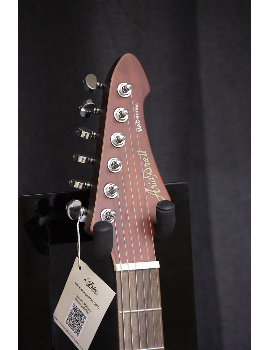 Aria® MAC-DLX Guitarra Eléctrica 24F Tremolo Super Strato® | Stained Brown