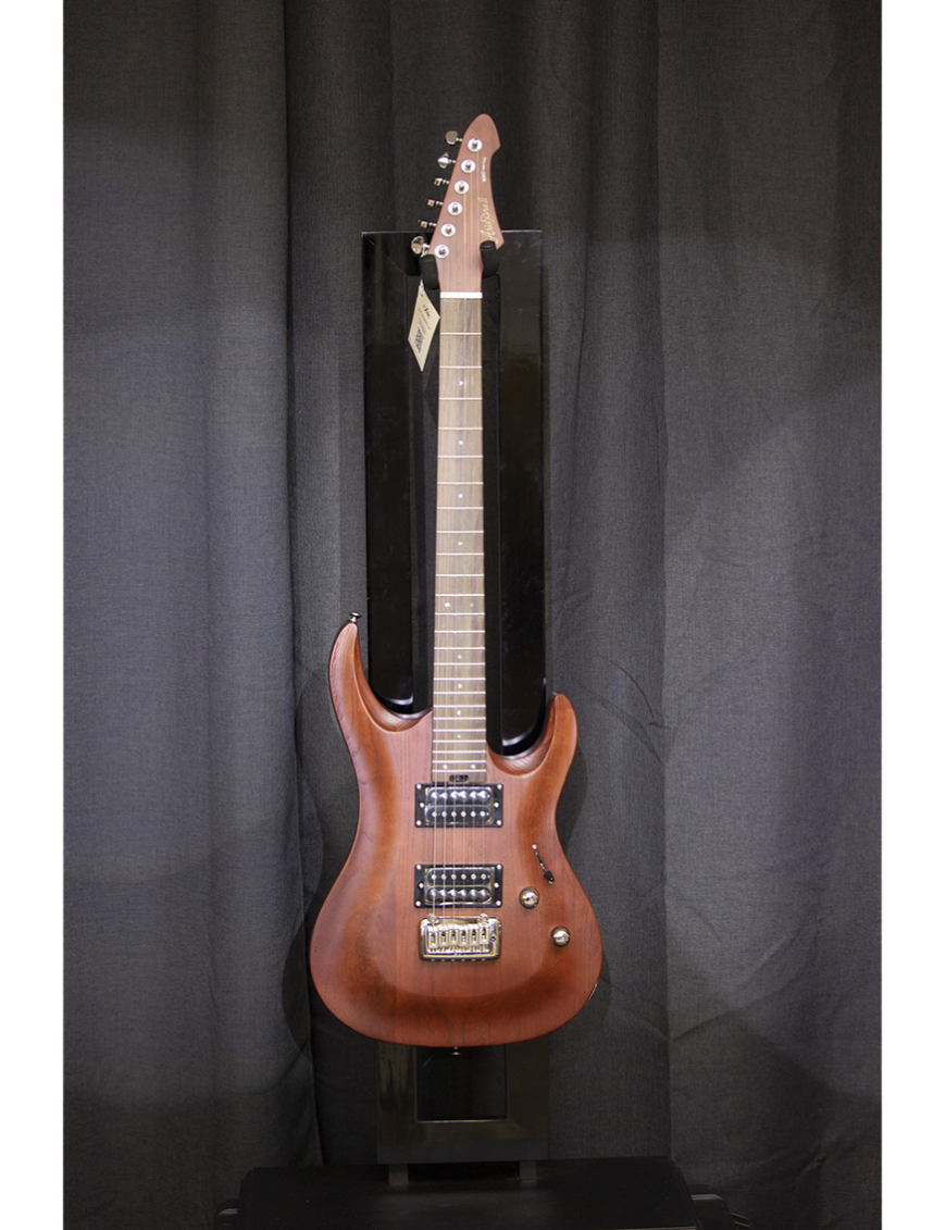 Aria® MAC-DLX Guitarra Eléctrica 24F Tremolo Super Strato® | Stained Brown