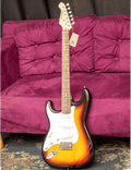 Aria® Stg-003l Zurdo Guitarra Eléctrica Sss Tremolo Stratocaster® Style | 3-Tone Sunburst