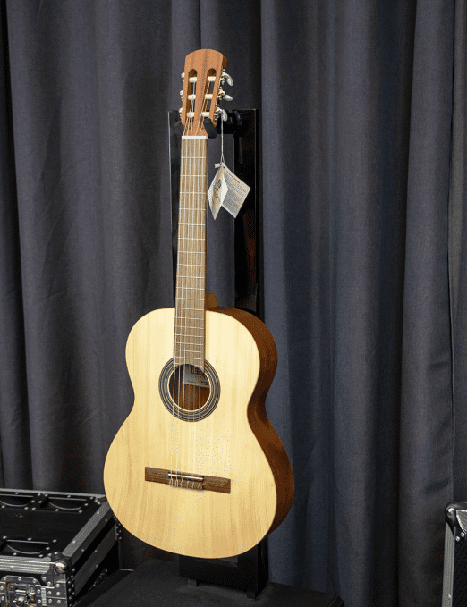 Laqant By Alhambra® Guitarra Clásica Estudio Con Funda