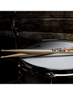 VIC FIRTH® 5A American Classic® Baquetas Punta Madera